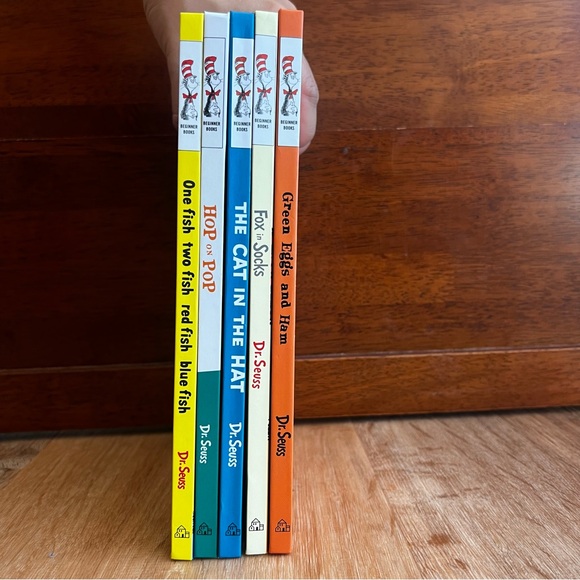 Dr. Seuss set of 5 beginner books - Picture 12 of 12
